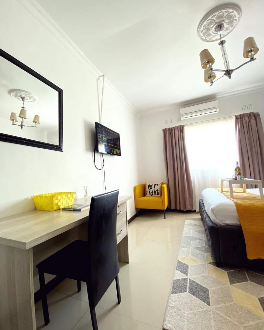 Crystal Apartments Lilongwe Room photo